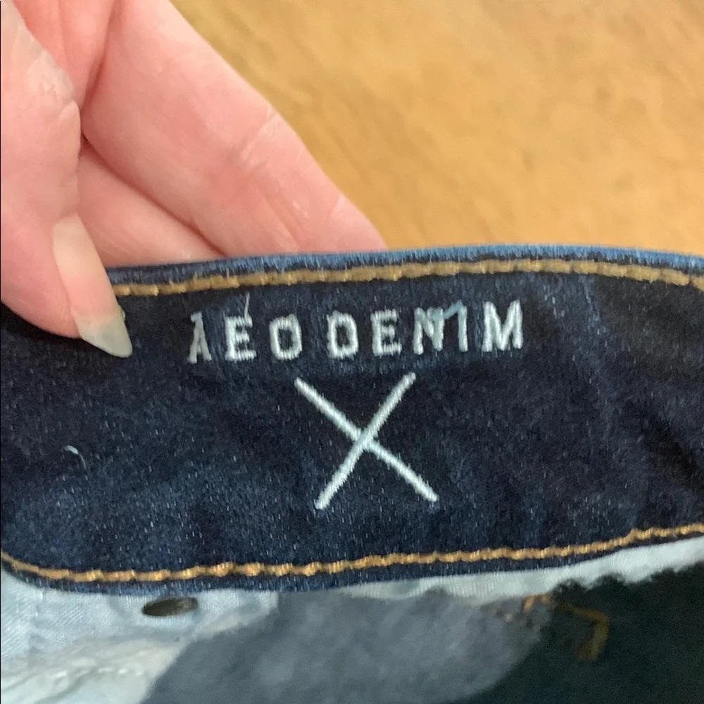 American Eagle Outfitters Blue Cropped Ankle Jeans with Faded Wash